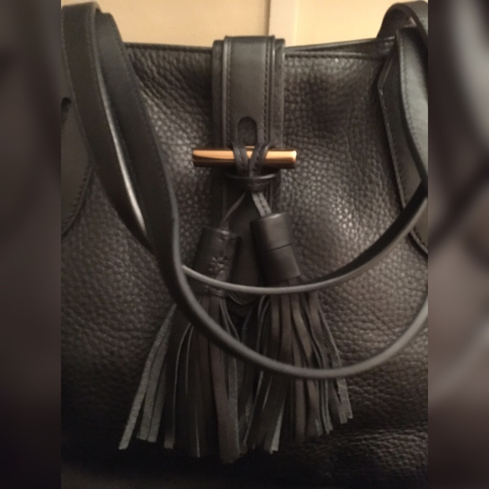 Geninue Leather Anne Klein Sachel